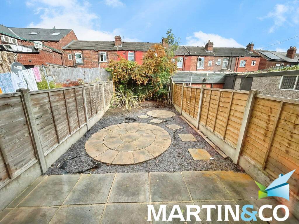 1c869333-IMG-2025...