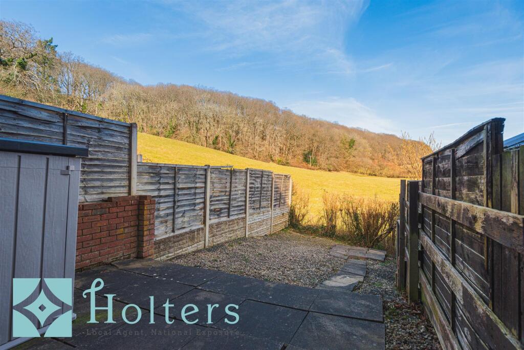 10 Heather Close, Newtown-07.jpg