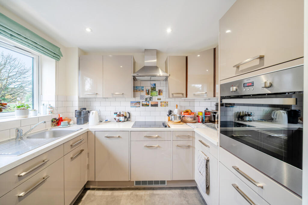 1382852-13-691c76...