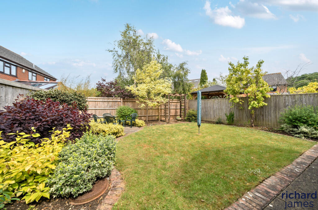 bd8dc963e5d54225b1889688278ead6b