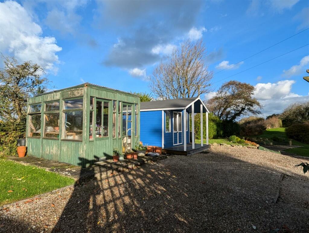 Greenhouse and summerhouse