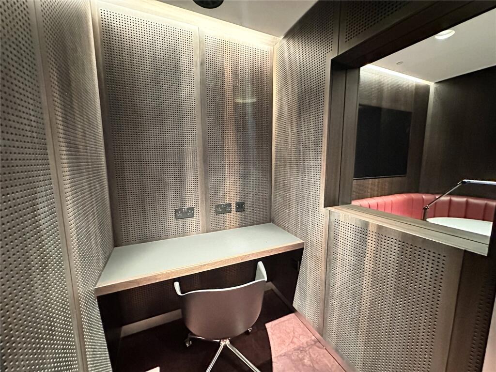 Podcast Room