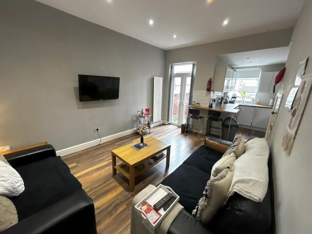 24es.lounge.jpg