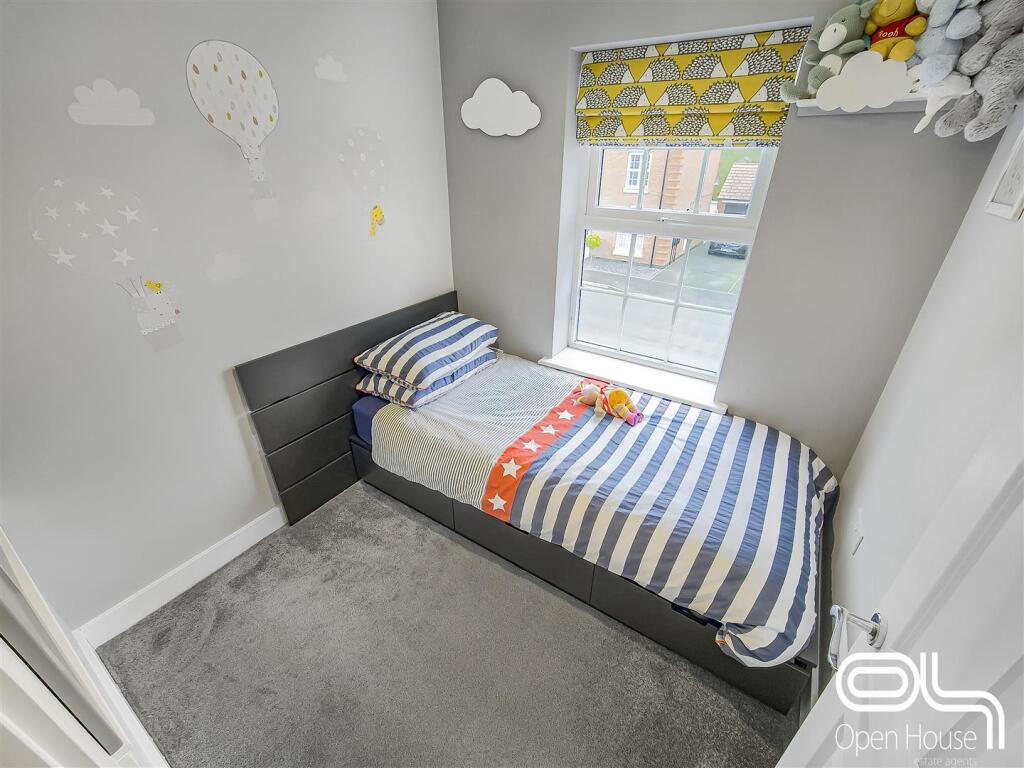 Pickering Drive (24).jpg