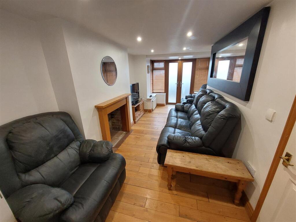 Garden Flat, 7 Wellington Terrace, Sandgate, Folkestone