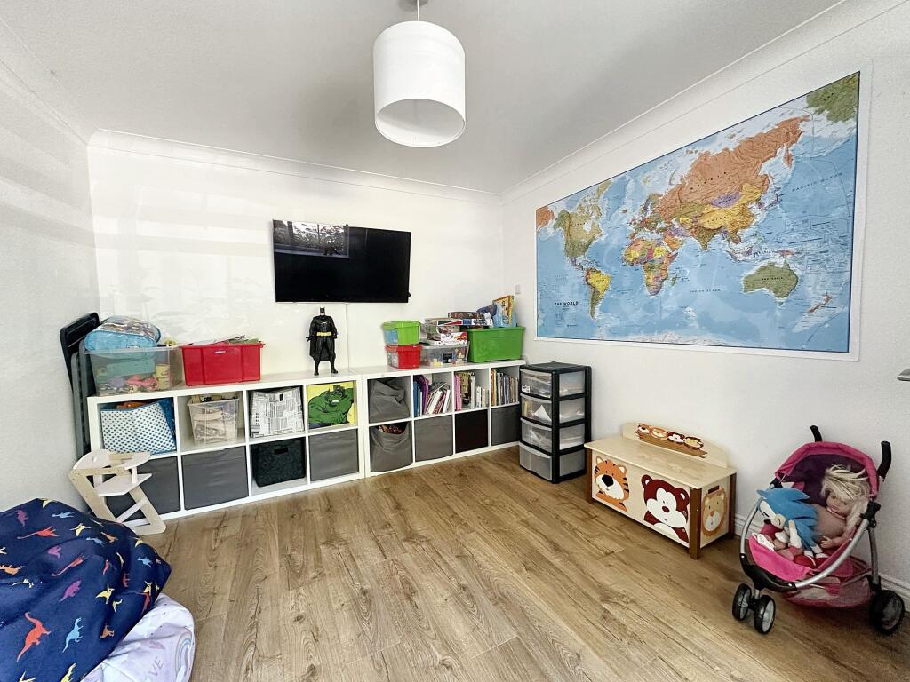Snug/Playroom