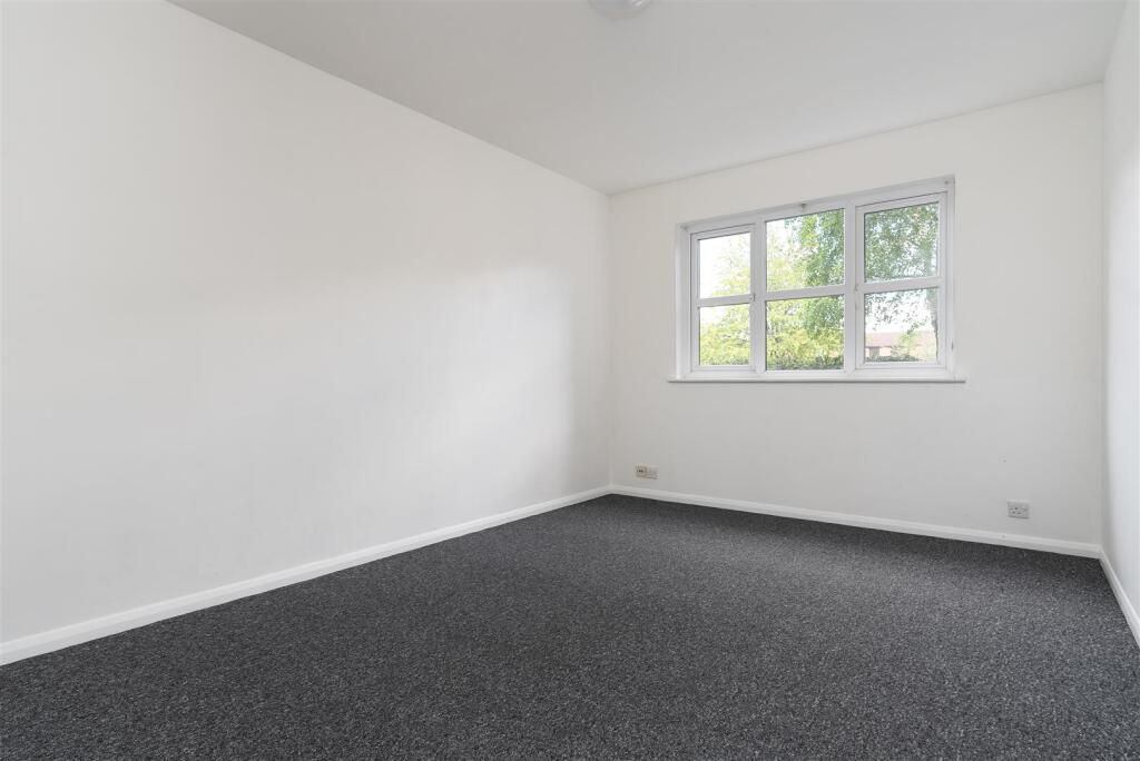 Studio Room