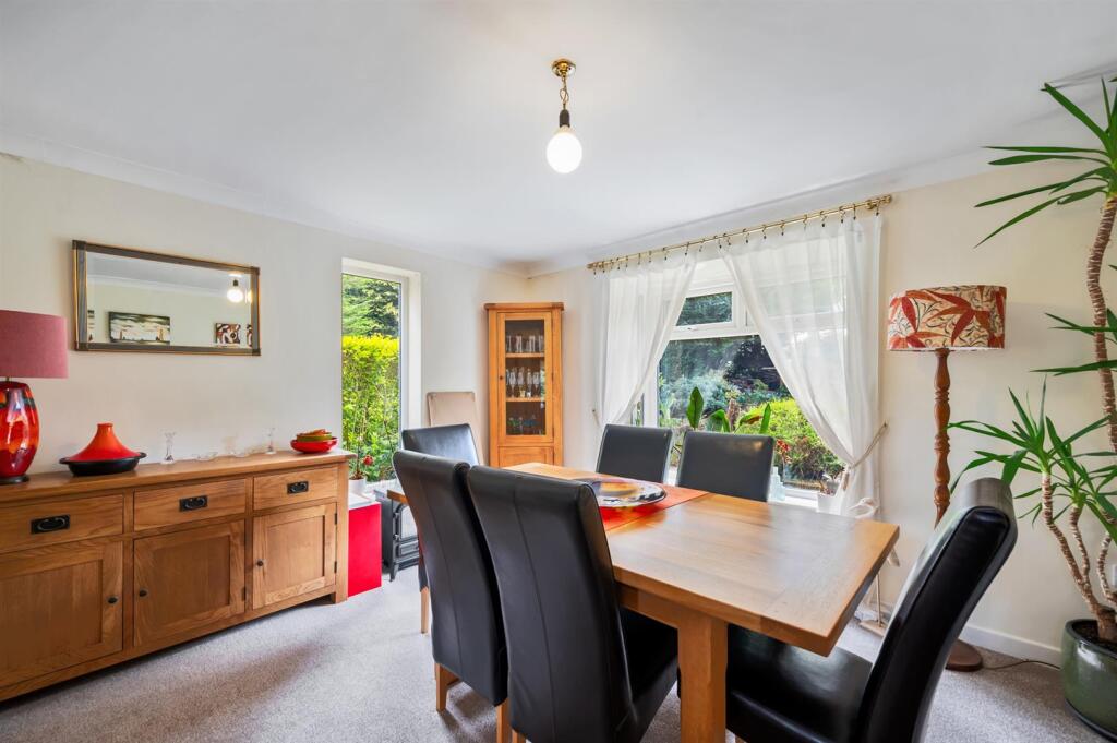Dining Room towards windows.jpg