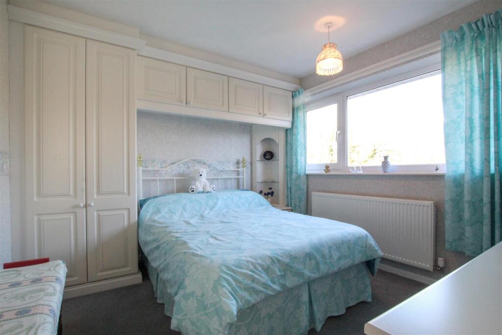 bedroom-2-3.jpg