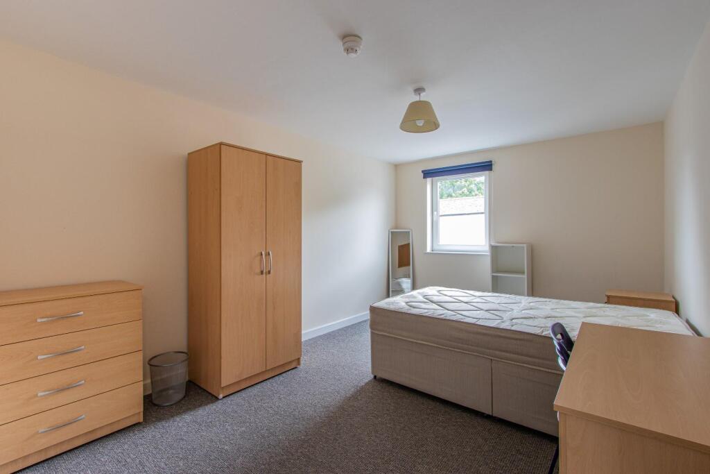 Miskin Street 114A-5.jpg
