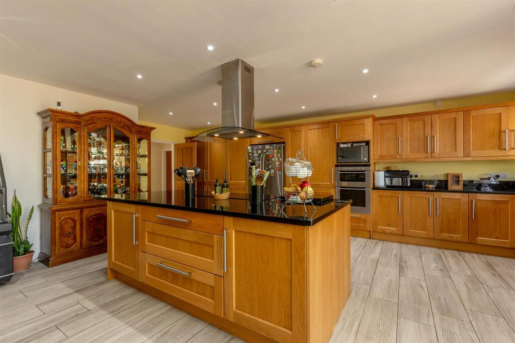 Lyndale, Over Lane Kitchen 2.jpg