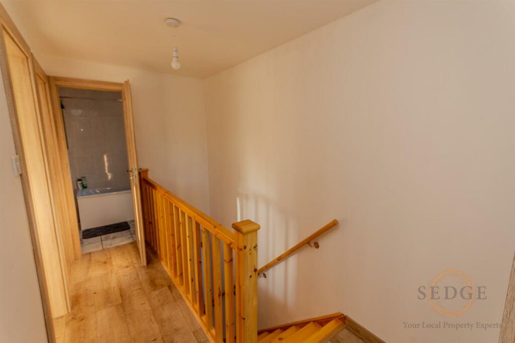 10 hutton-04.jpg