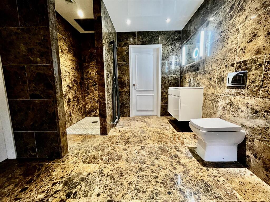 JACK AND JILL BATHROOM