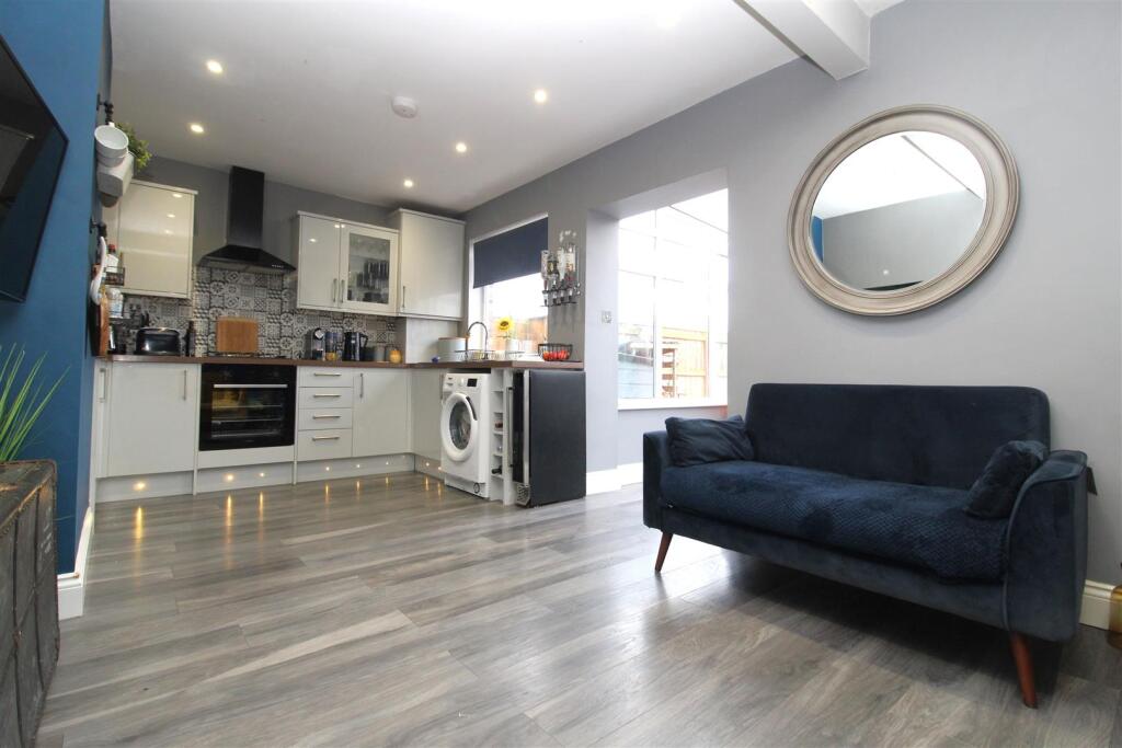 Kitchen/Sitting Room