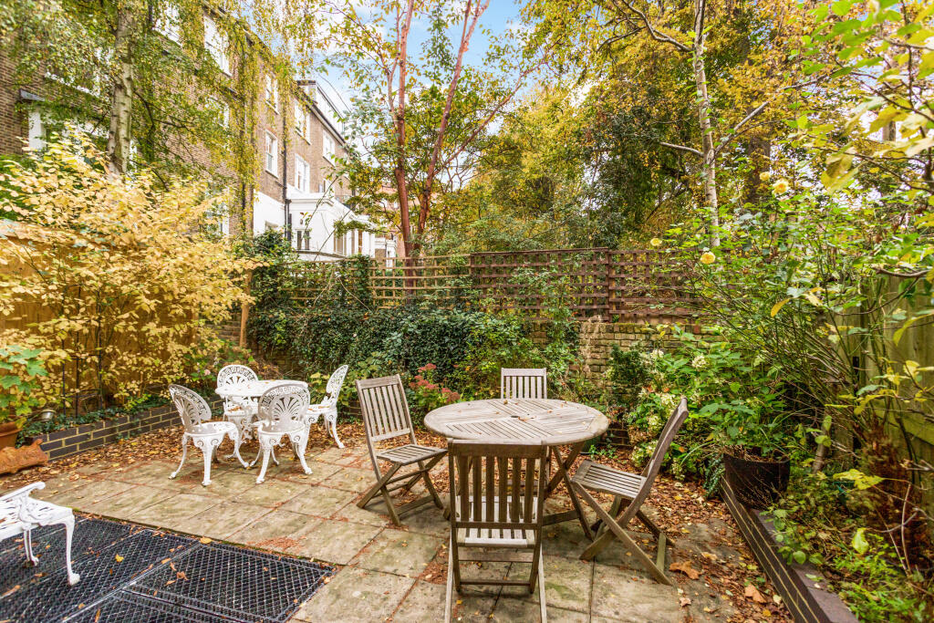 1, 49-50 Ainger Road