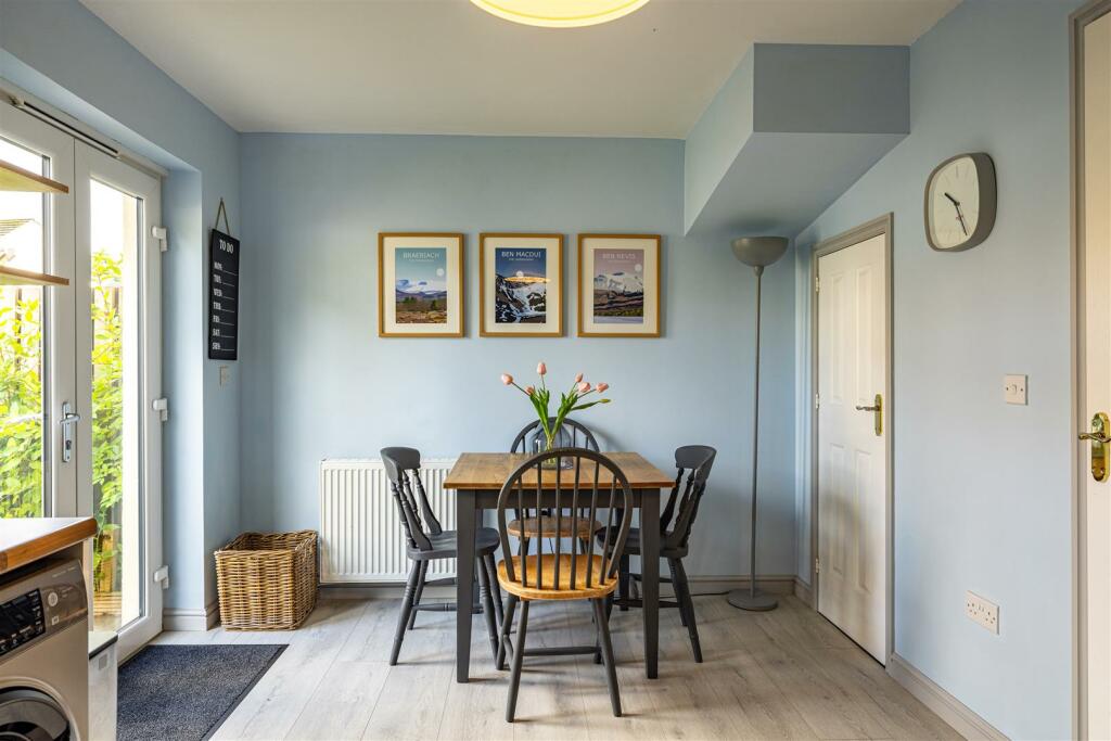 10 Queen Elizabetb Square Galashiels 28.JPG