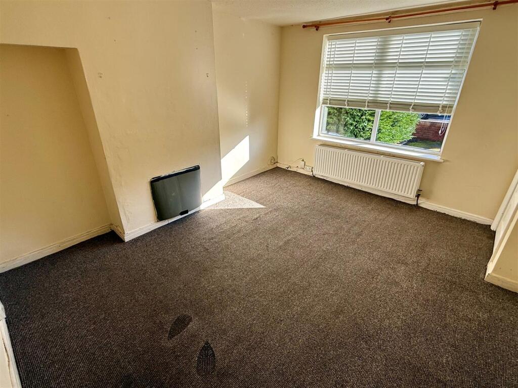 PR16 Lounge.jpg
