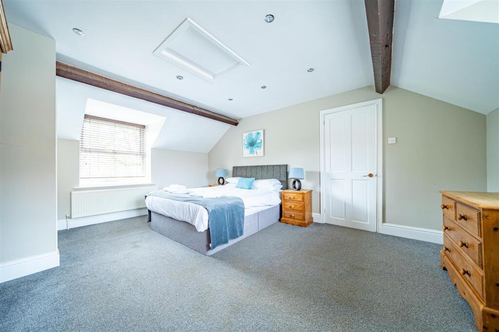 24235 The Coach house-013.jpg