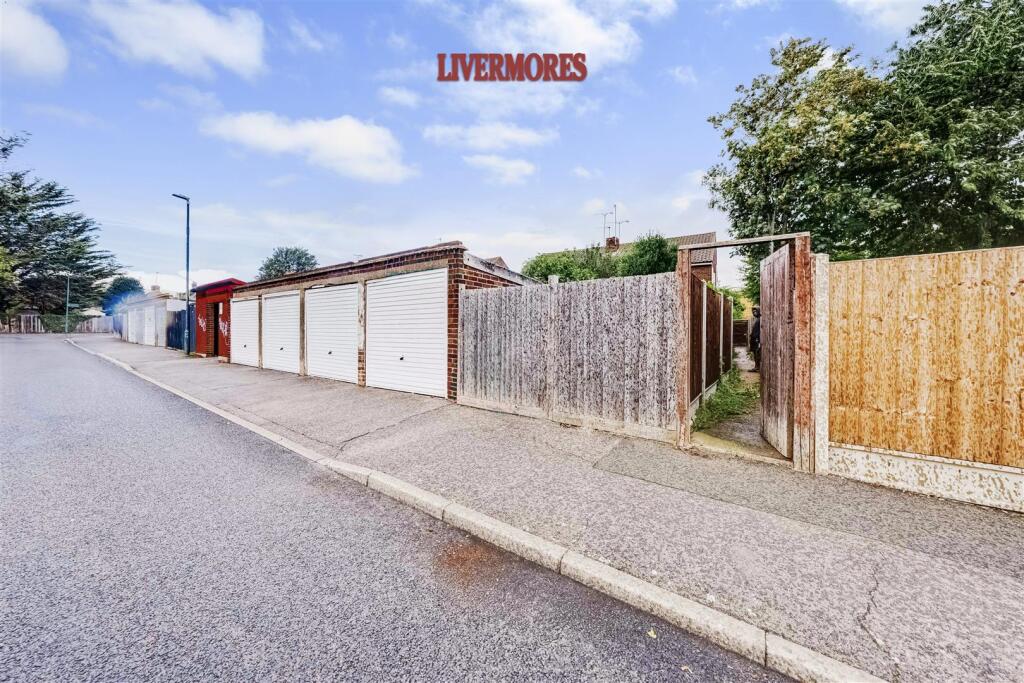 Garage &amp; Rear Access