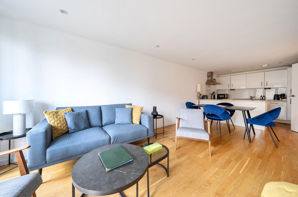 1395052-10-694a8f...