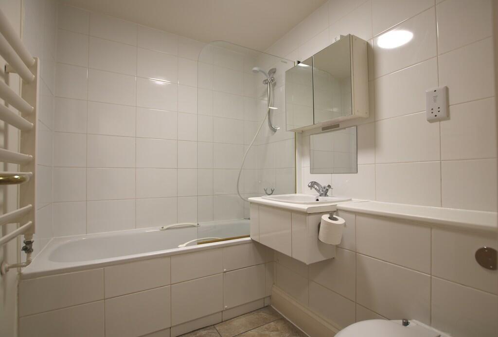 6. Family bathroo...