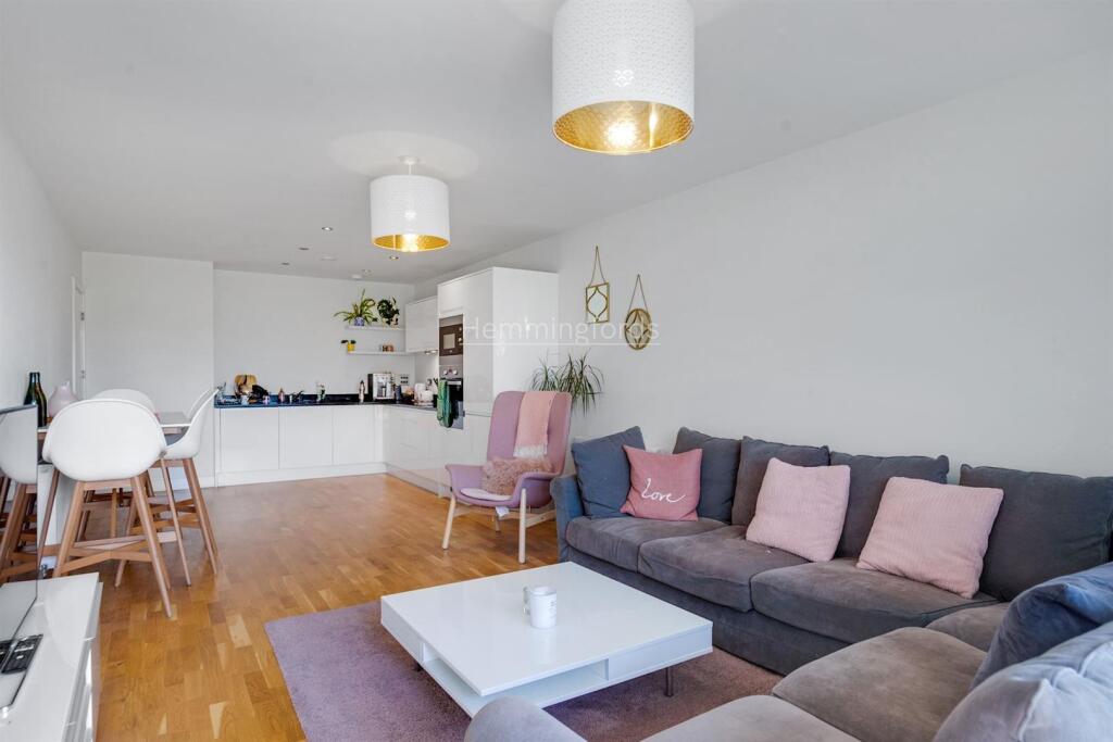 10-8aba82533-HMF-JJ-101 Masher Court-28-medium.jpg