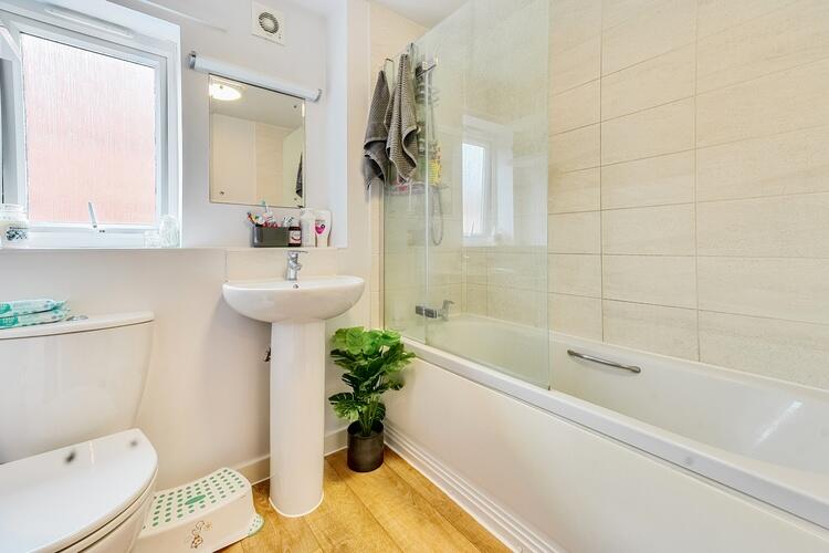 12 68176473617d8 1286968 ARW 12