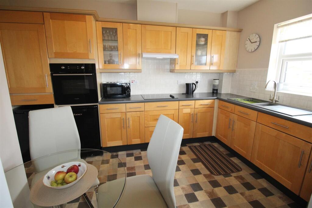 New Hampshire Court, 308, kitchen.JPG