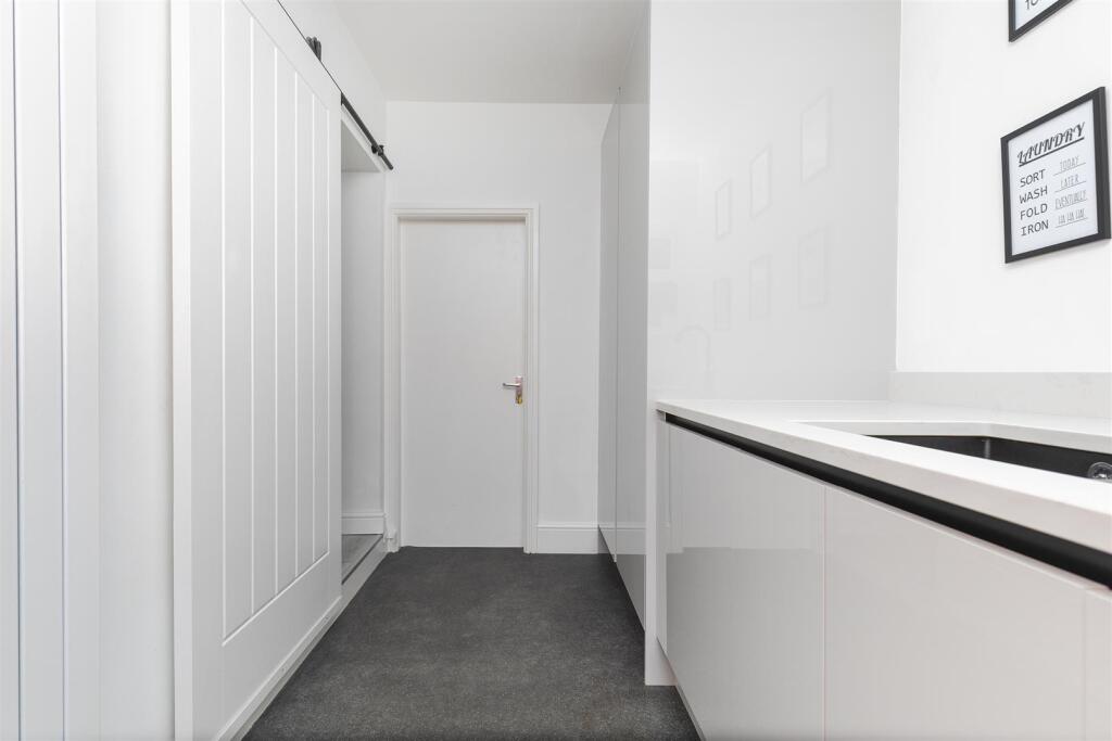 Bramleys Estate Agents - Cheviot Way - Mirfield (1