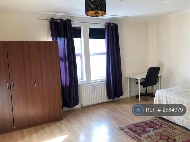 Double Bedroom 1