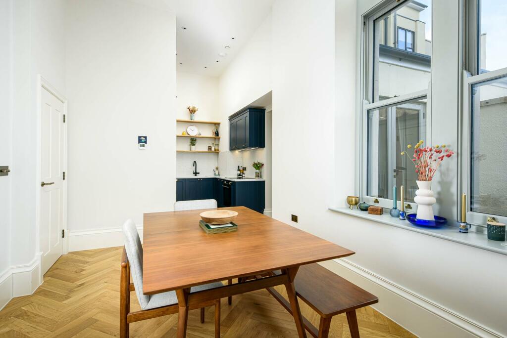Dining_Room_2.jpg