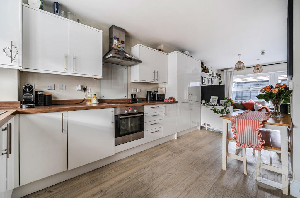 5bebcd6b-0266-436...