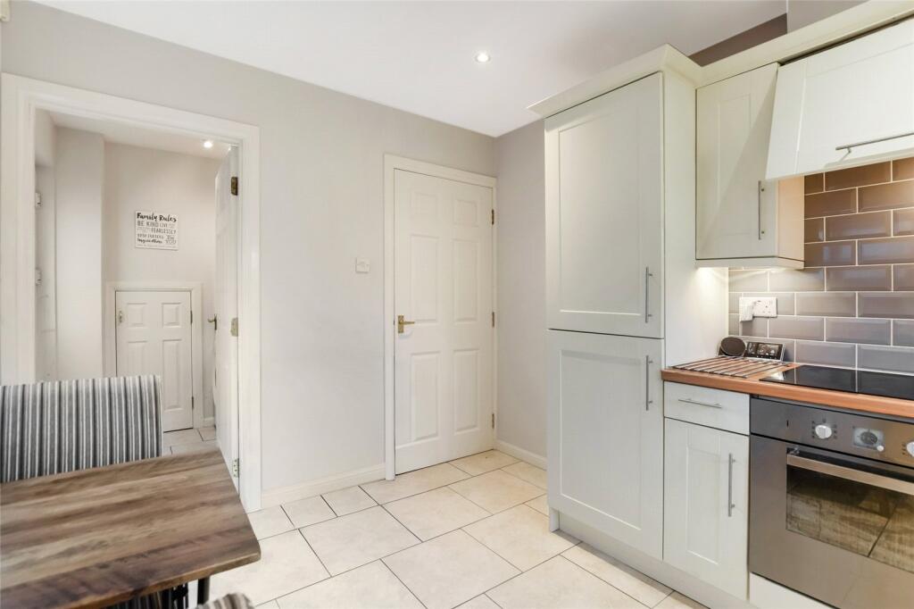 Breakfasting Kitchen