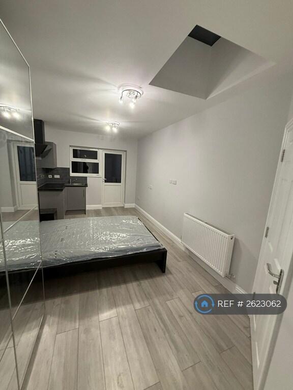 Room With Garden Access