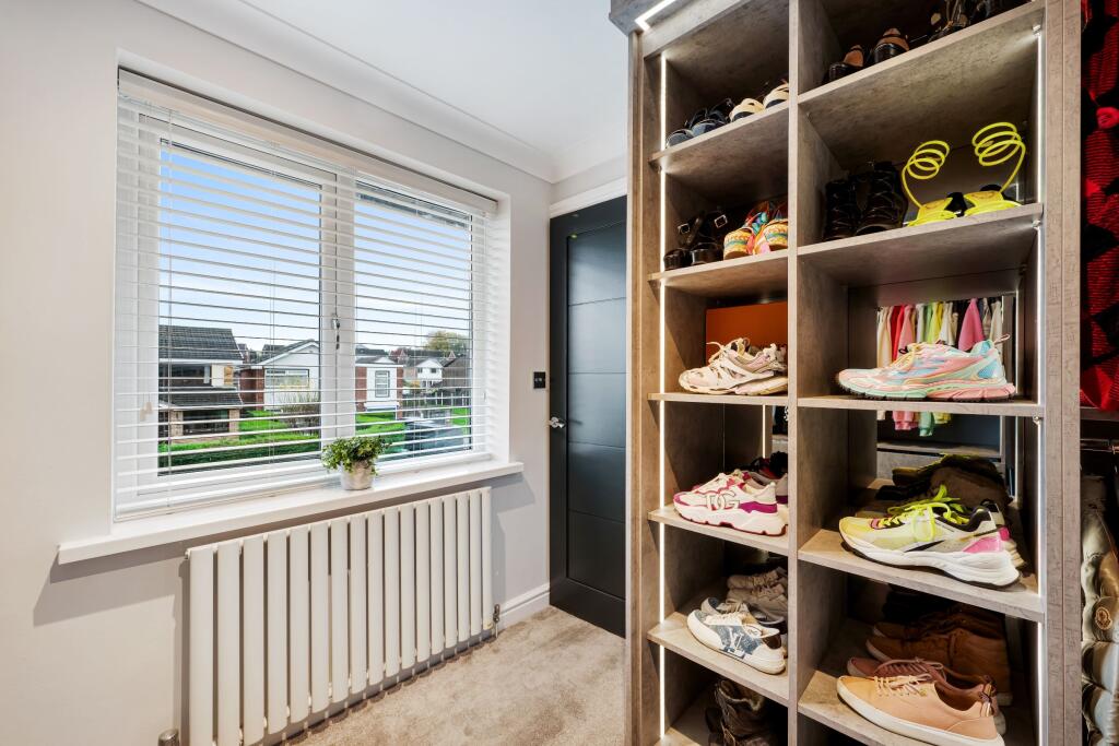 Dressing Room / Bedroom 4