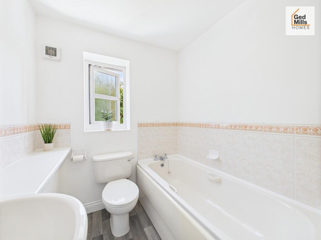 CAM04261G0-PR0073...