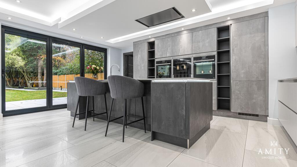 Kitchen/Living Area