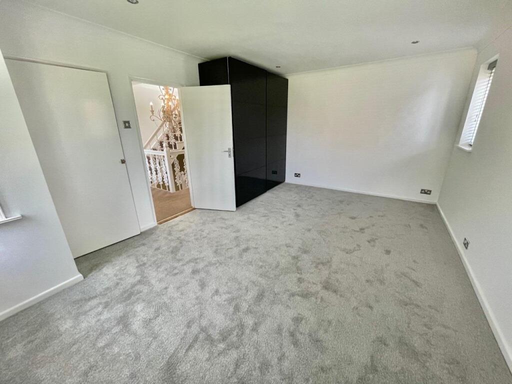 Bedroom 4.jpg