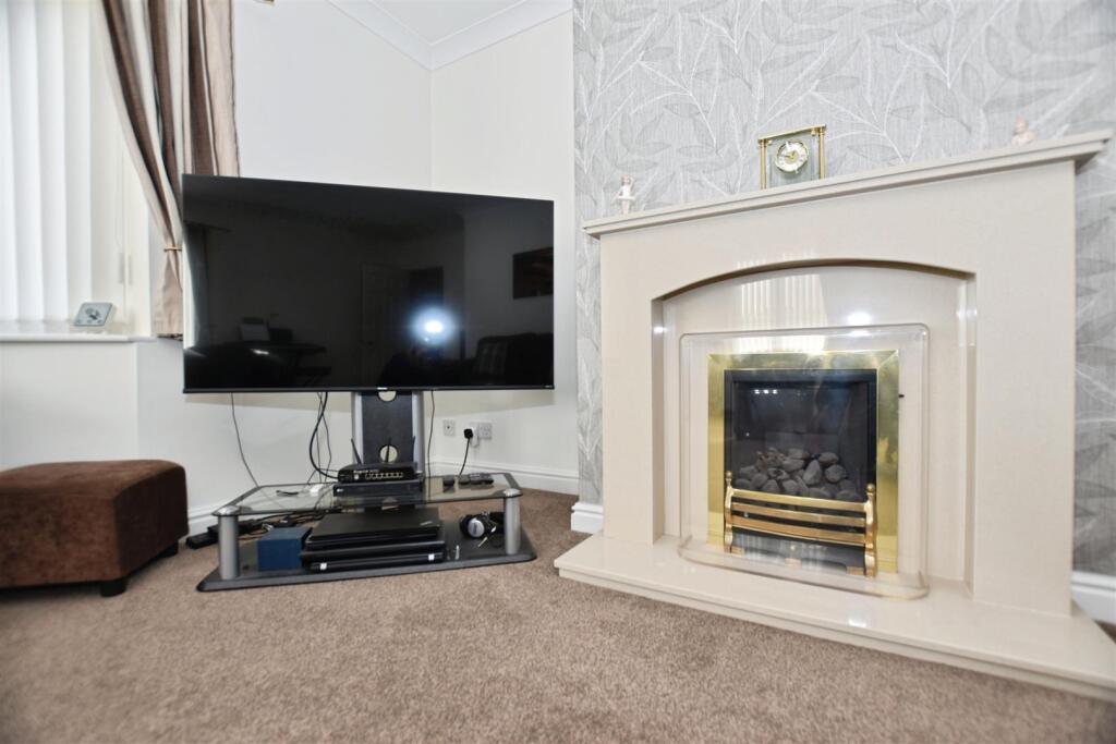 Lounge Feature