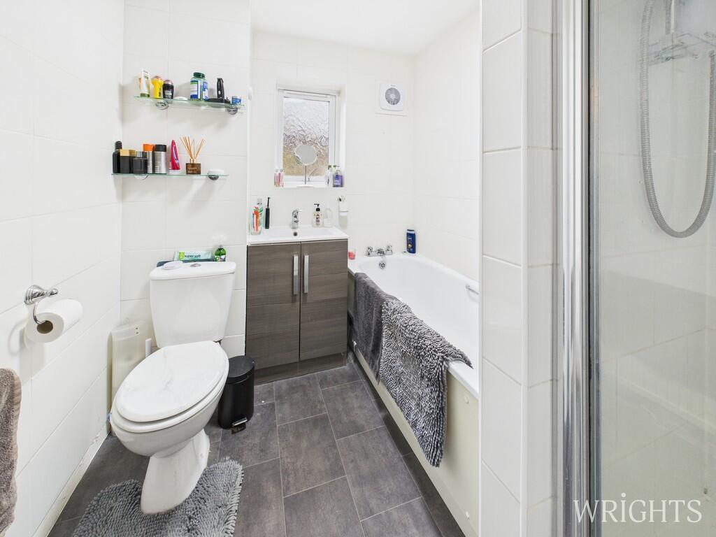 CAM02796G0-PR0380...