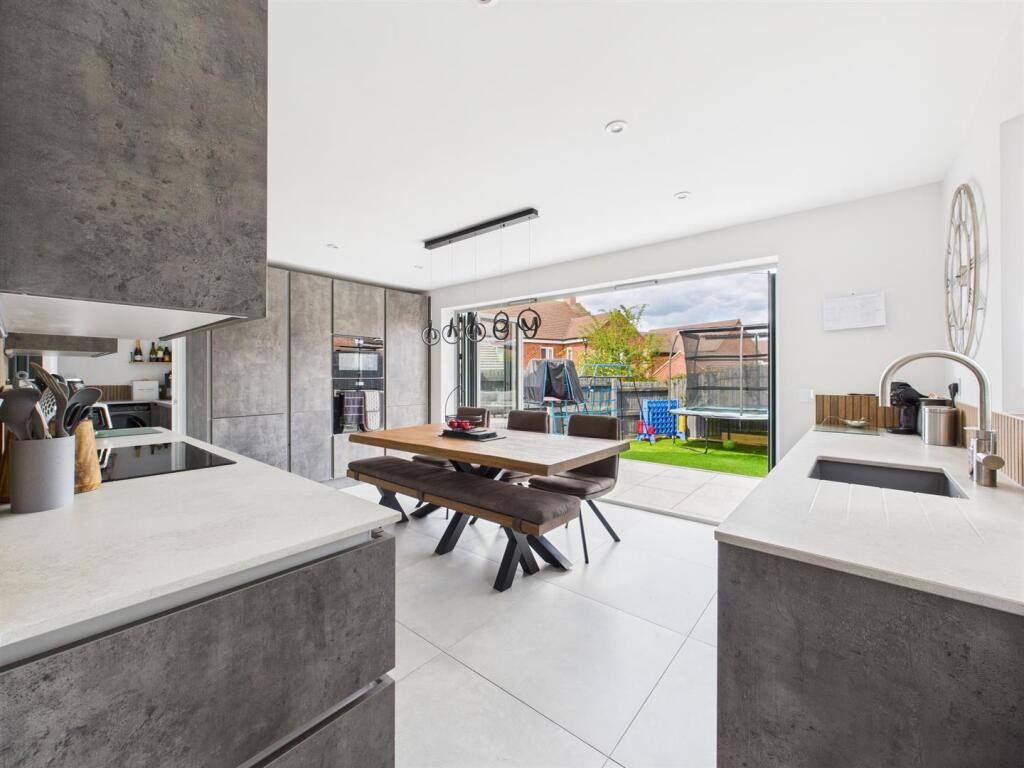 Stunning Open Plan Area