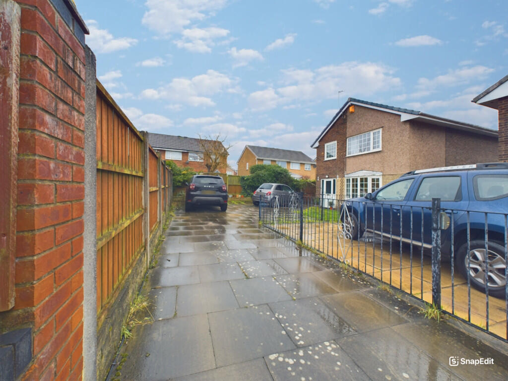 snapedit_17377233...