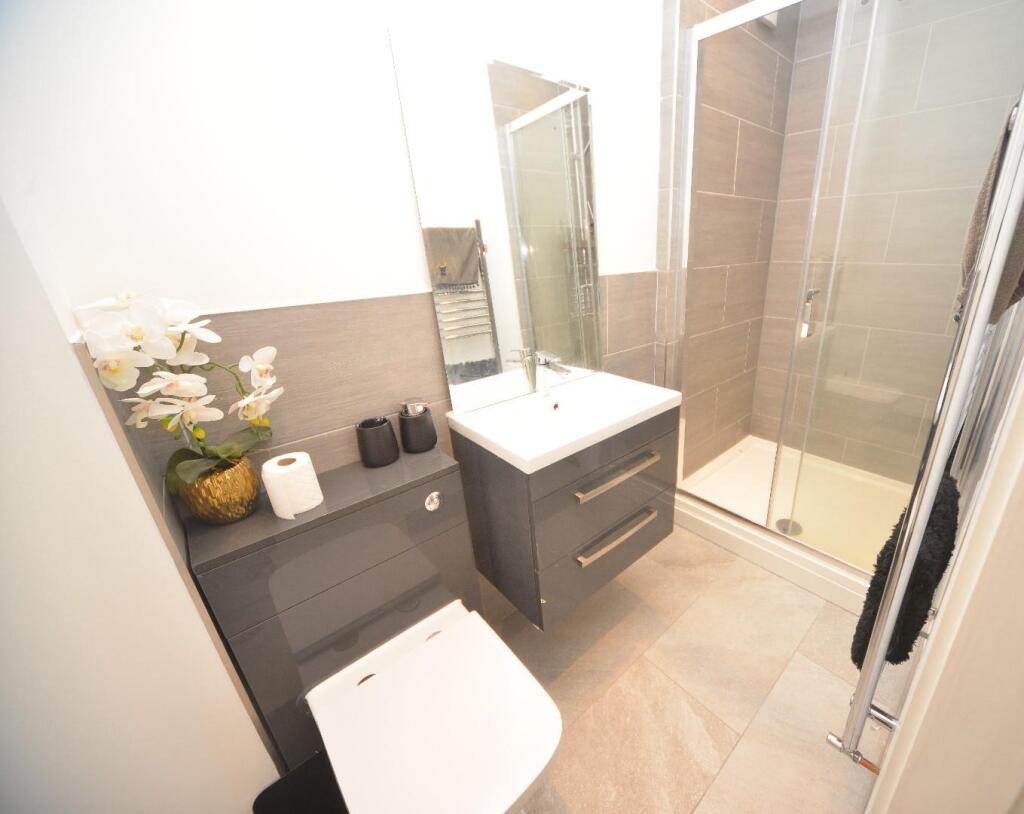 En suite.jpg