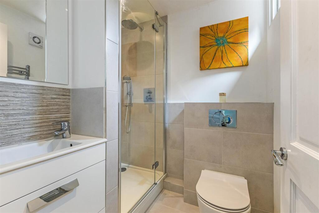 96360_1-Wootton-Road  (30).jpg