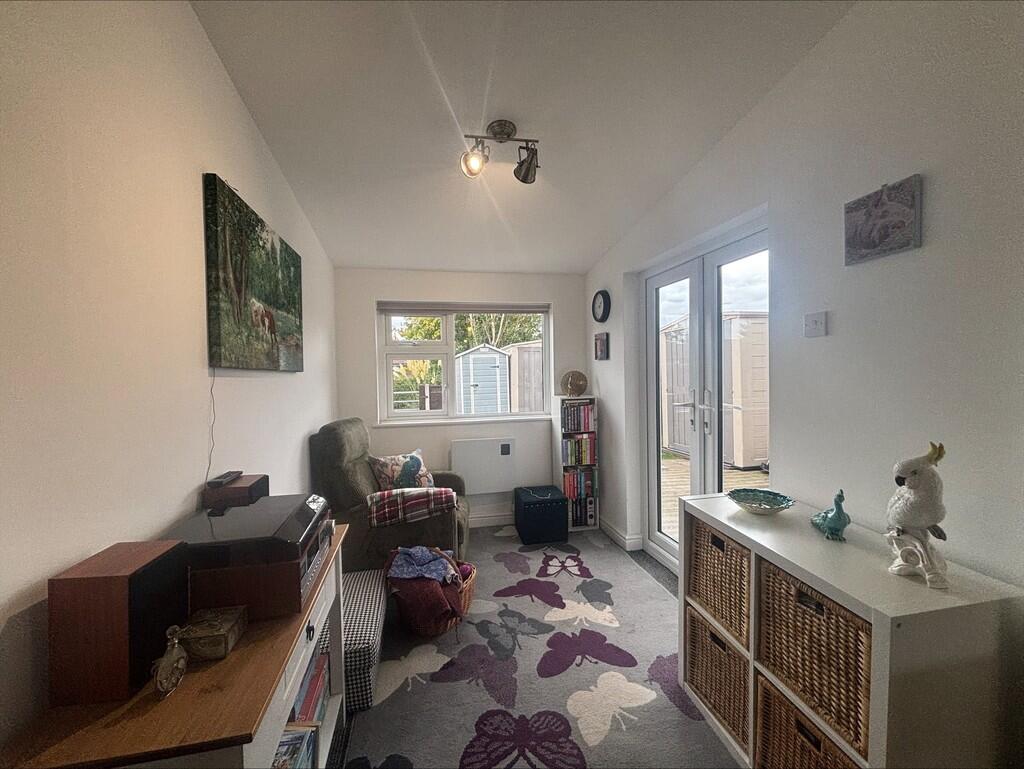 processed-C8E7C85...