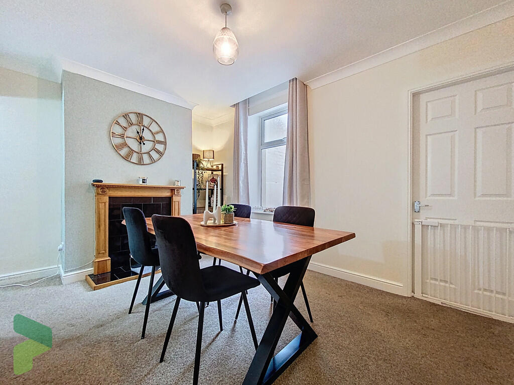 Dining Room or Li...