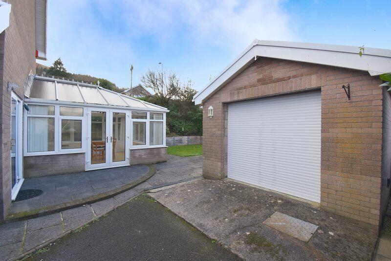 Storage and Conservatory