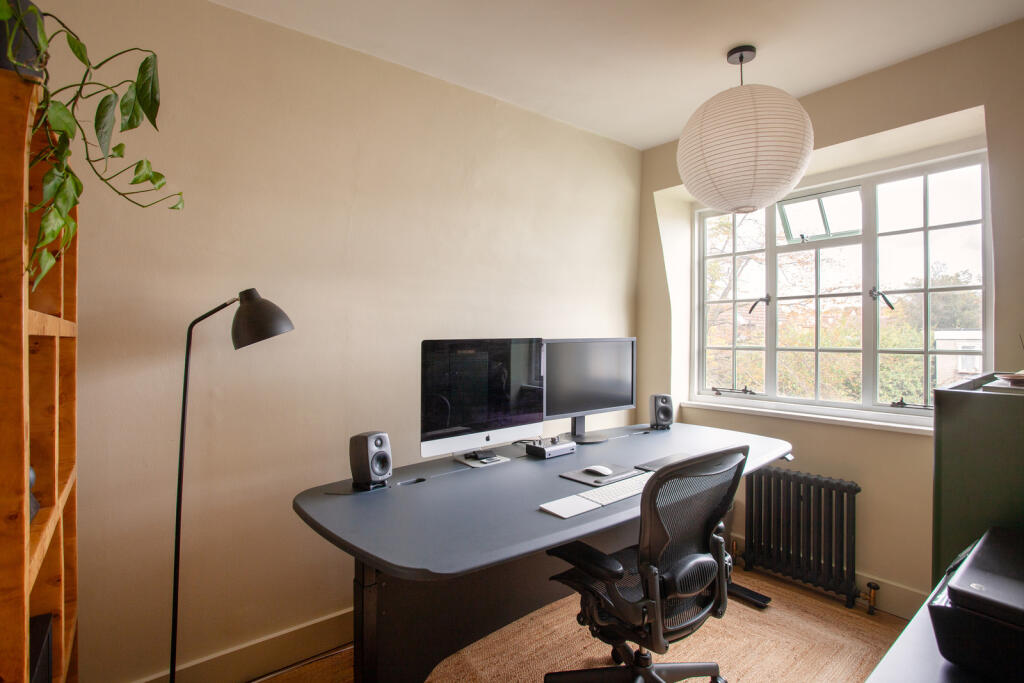 317981 - a0O0X00000apXozUAE_N71.jpg