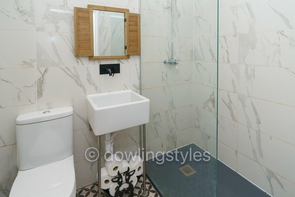 Cloakroom &amp; shower.