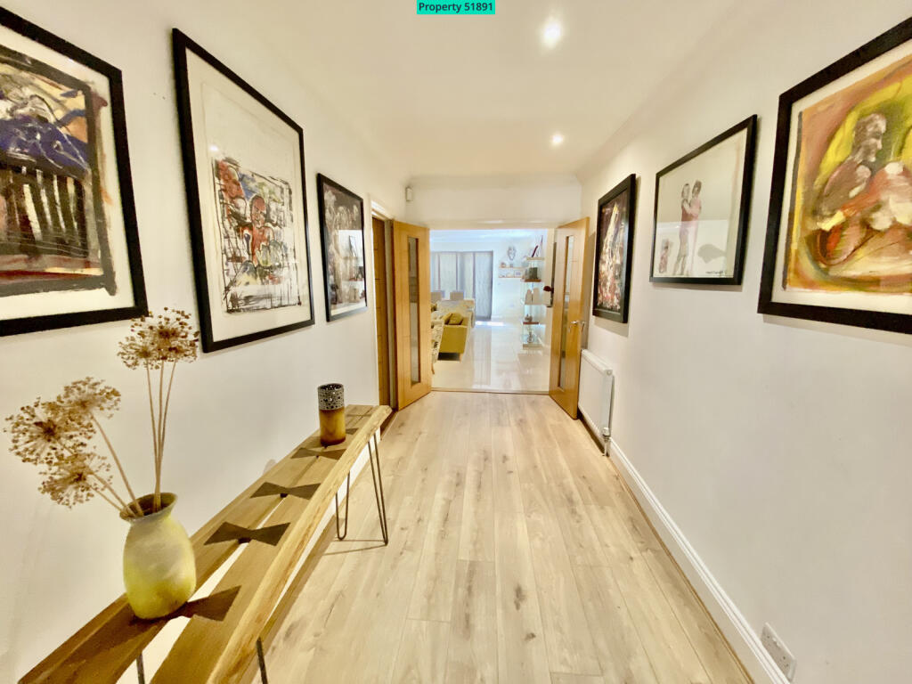 35 foot Hallway looking from front door